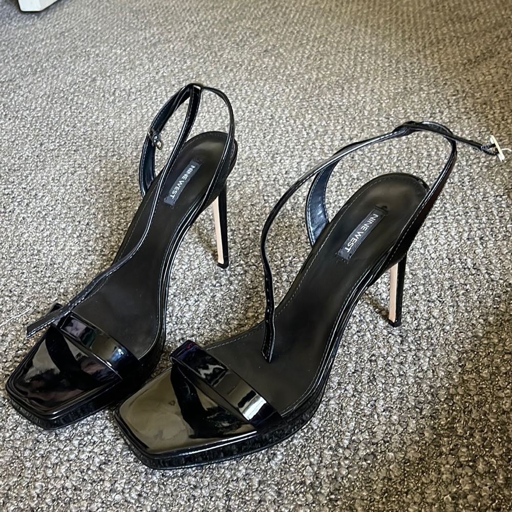 Nine West Zadie size 11 patent black platform sandal